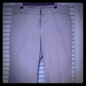 Women's Dockers Petite mid rise- curvy 12P Short